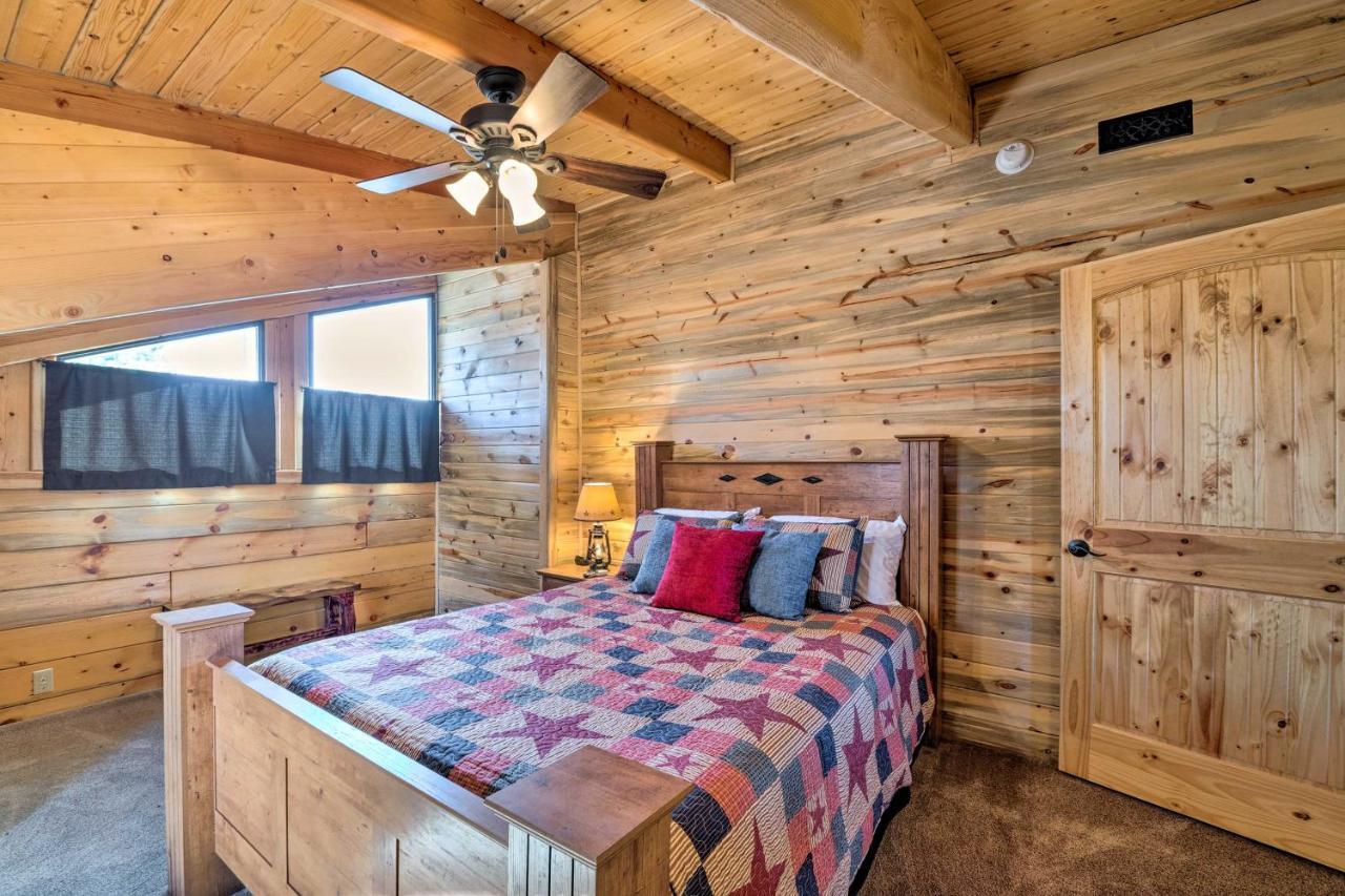 Pet-Friendly Cloudcroft Cabin Walk To Shop, Food Exterior photo